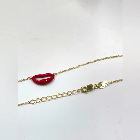 New, with no tag RCI necklace in of 14k yellow gold.